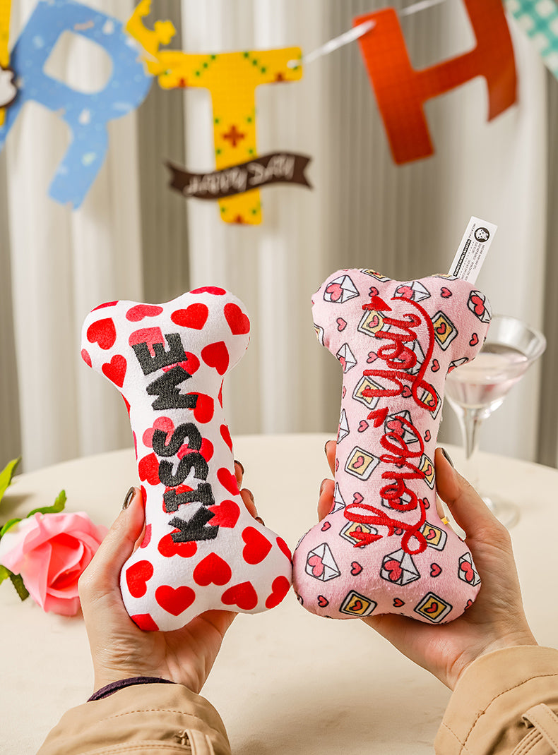 ❤️ “Love Me” Dog Toy – Because Every Day Is Valentine's Day ❤️