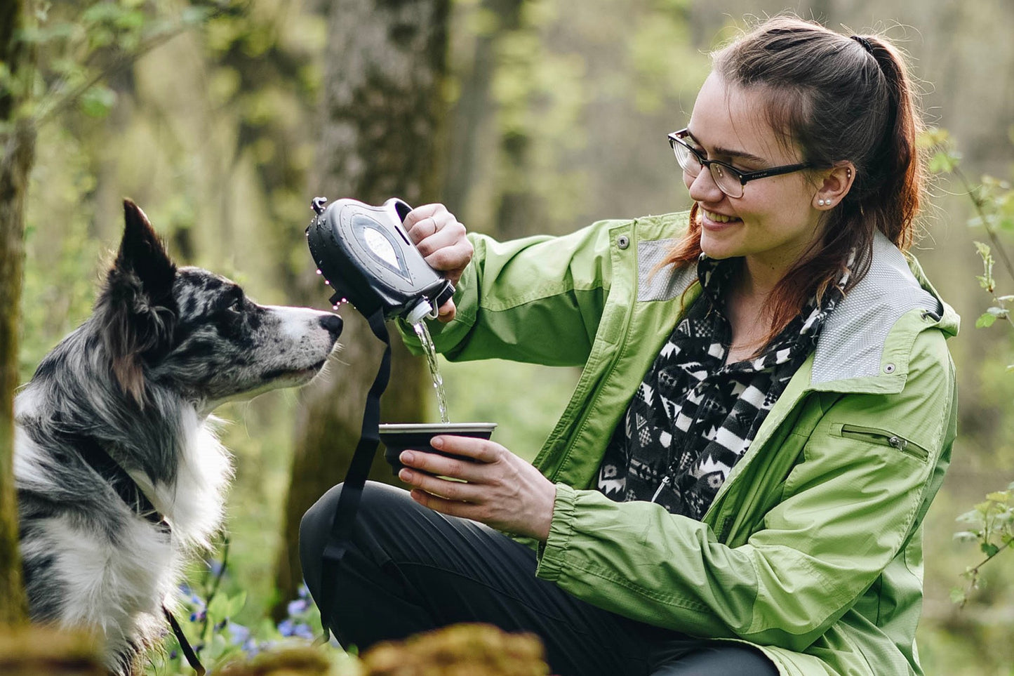 3-in-1 Retractable Dog Leash with Built-in Water Bottle & Bowl