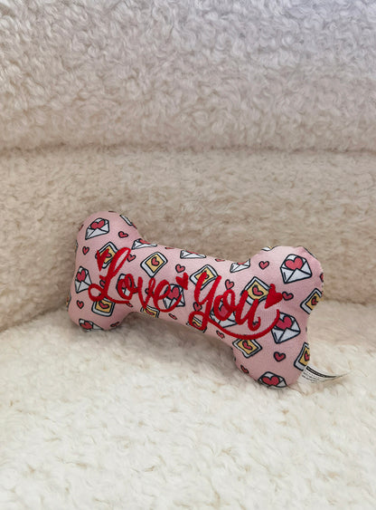 ❤️ “Love Me” Dog Toy – Because Every Day Is Valentine's Day ❤️