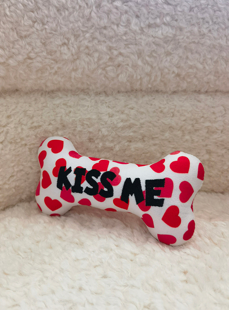 ❤️ “Love Me” Dog Toy – Because Every Day Is Valentine's Day ❤️