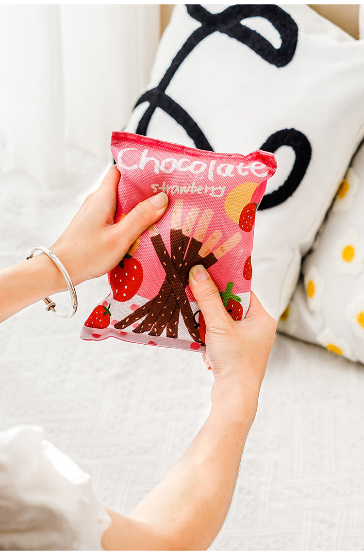 🐶 Crunchy Fun Without the Mess!